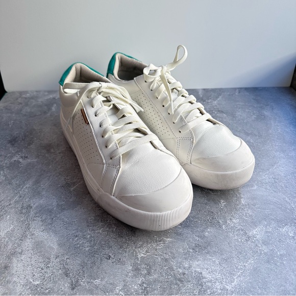 Dr. Scholl's Time Off White Sneakers Women’s Size 10 - Picture 4 of 13